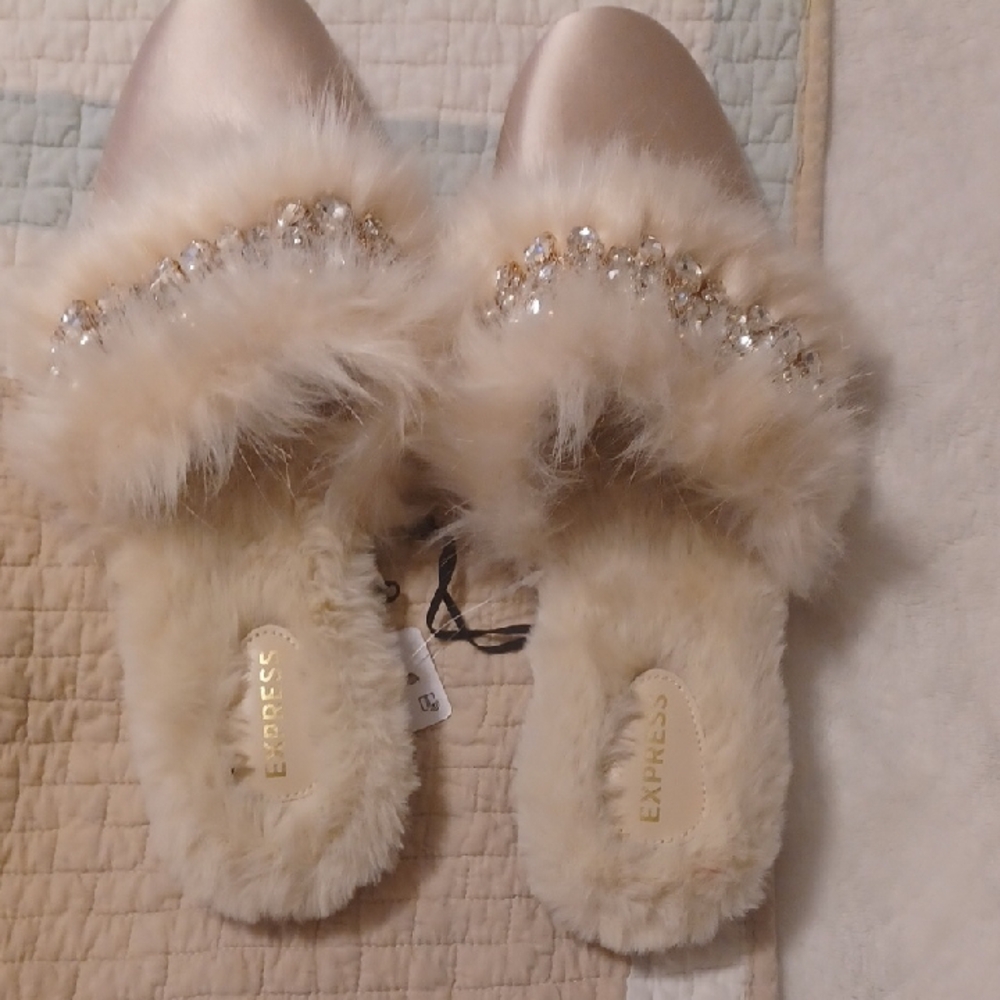 Express Women's Plush Cream Fur Slippers